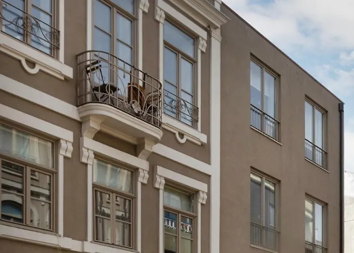 The Soft Escape @ Boavista Flats *