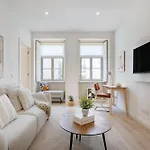 The Soft Escape @ Boavista Flats Oporto